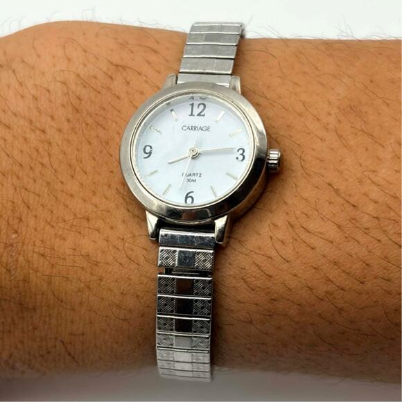 Vintage Silver Timex Watch - Picture 1 of 4